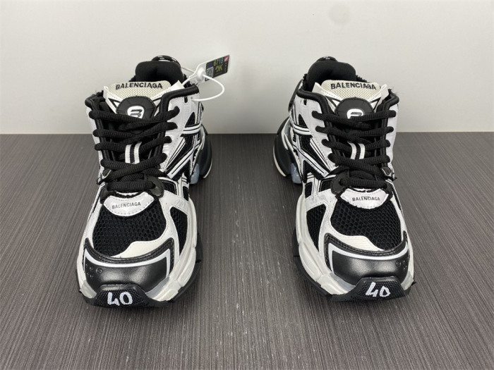 balcia runner white black white