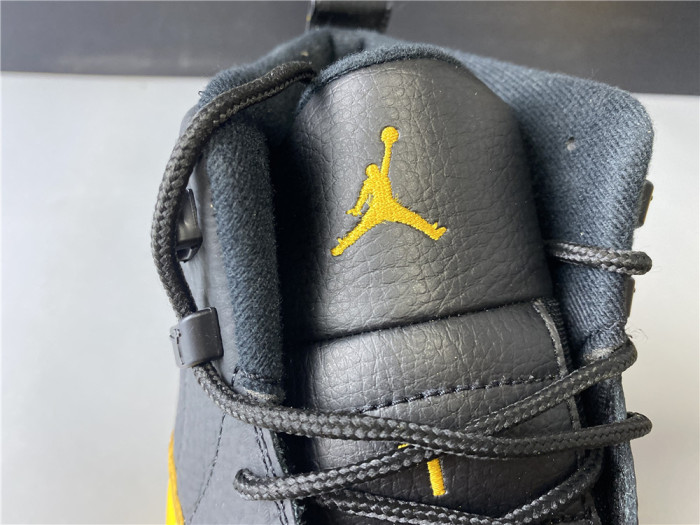air jordan 12 retro black university gold 130690-070