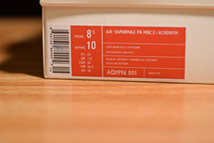 nike air vapormax moc 2 acronym light bone aq0996-001