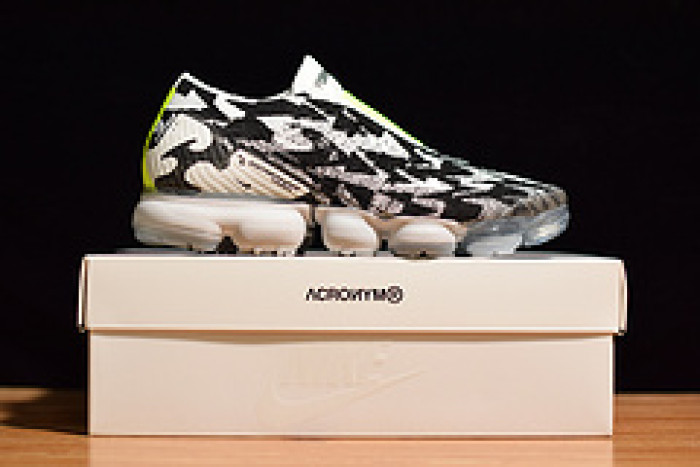 nike air vapormax moc 2 acronym light bone aq0996-001