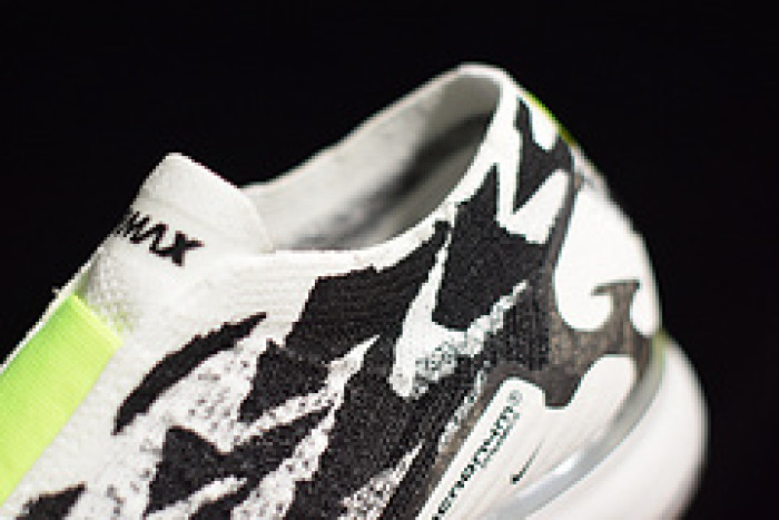 nike air vapormax moc 2 acronym light bone aq0996-001