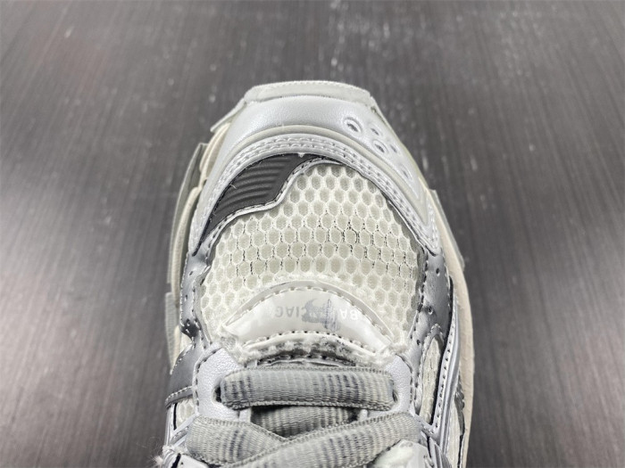 balcia track runner white grey silver