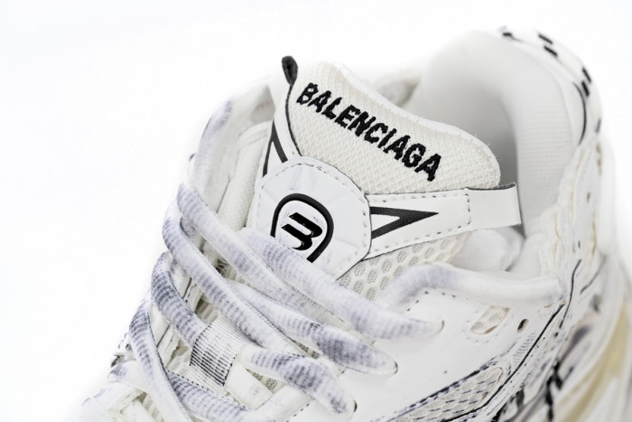 balcia runner graffiti white