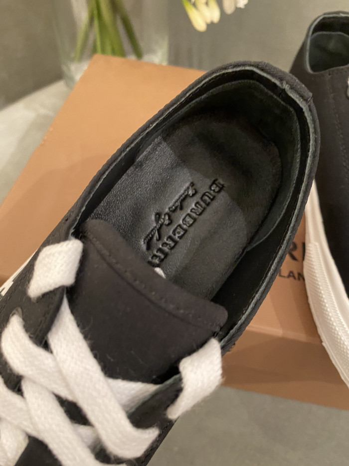 bubry sneakers