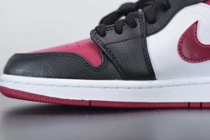 air jordan 1 mid bred toe 554724-066