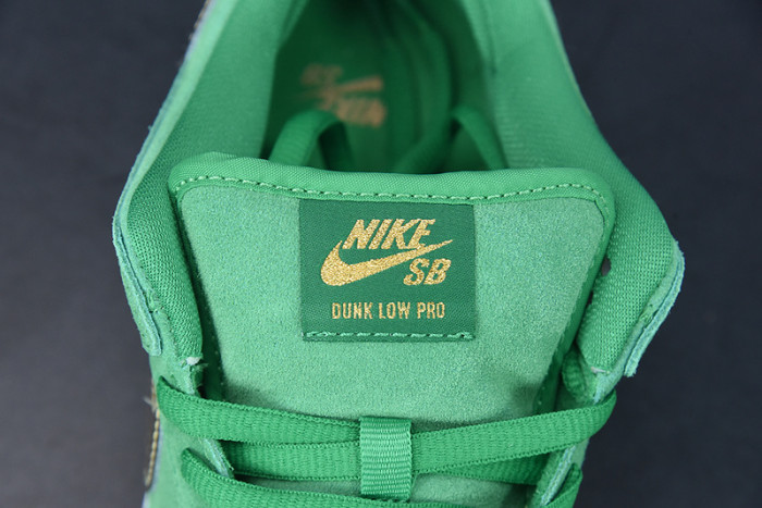 nike sb dunk low pro st. patrick