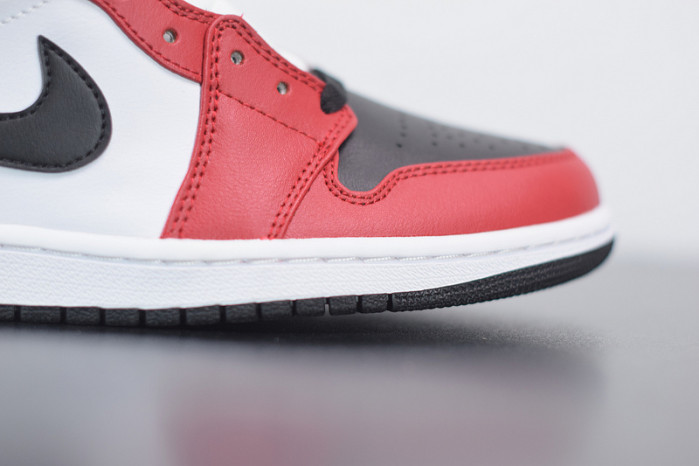 air jordan 1 mid chicago toe 554724-069