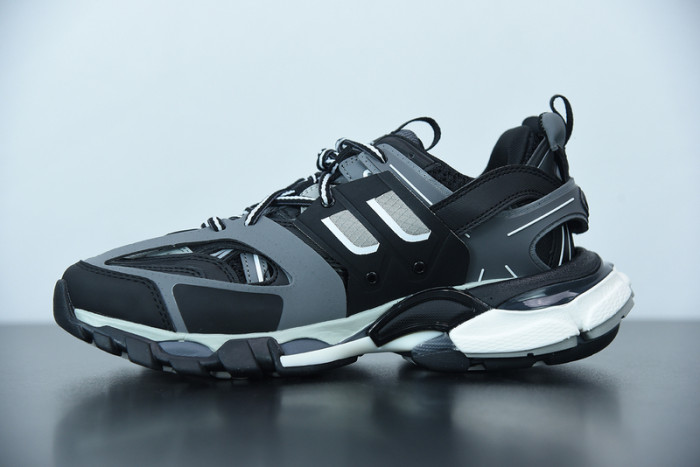 balcia track sneaker