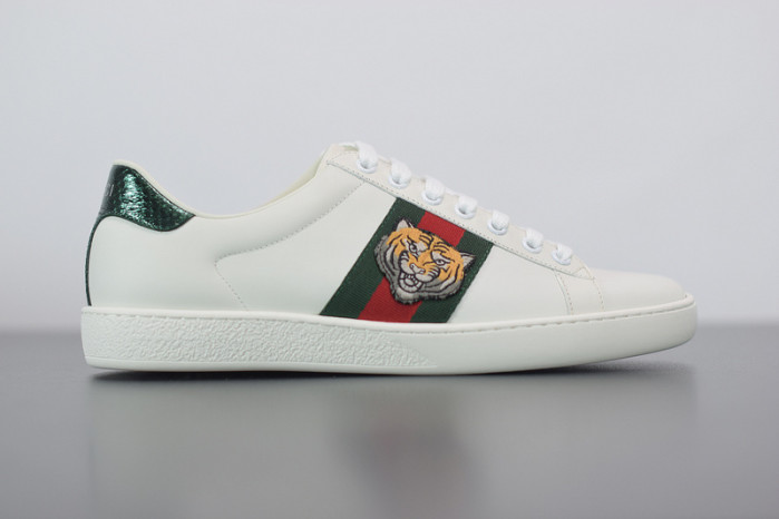 gci low top sneaker g019