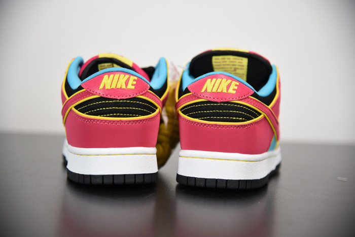 nike dunk sb low ms. pacman 313170-461
