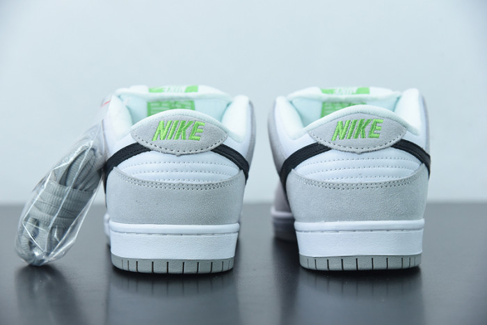 nike dunk sb low pro chlorophyll bq6817-011