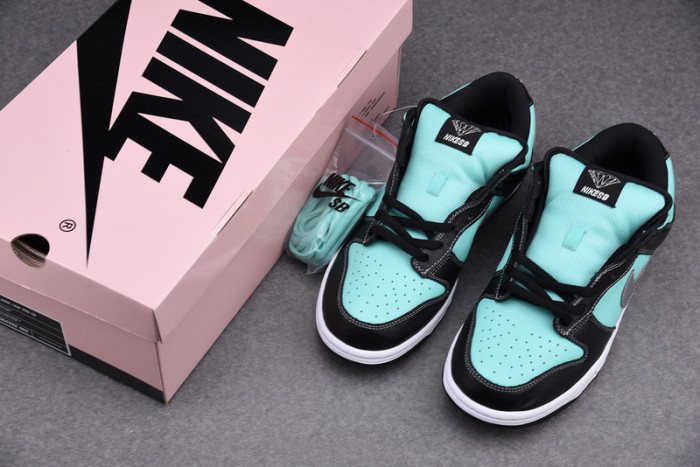nike dunk low pro qs 304292-402