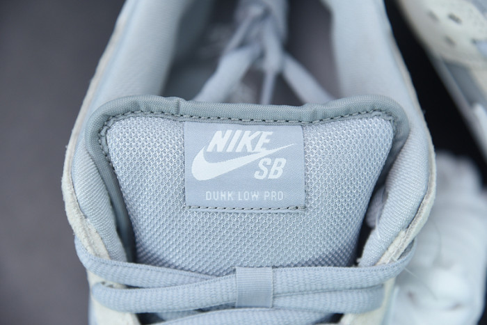 nike sb dunk low summit white wolf grey ar0778-110