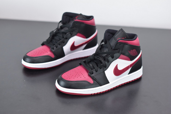 air jordan 1 mid bred toe 554724-066