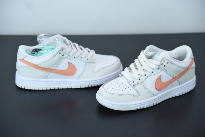 nike dunk low tropical twist cw1590-101