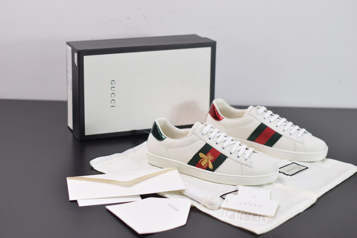 gci ace embroidered bee g003