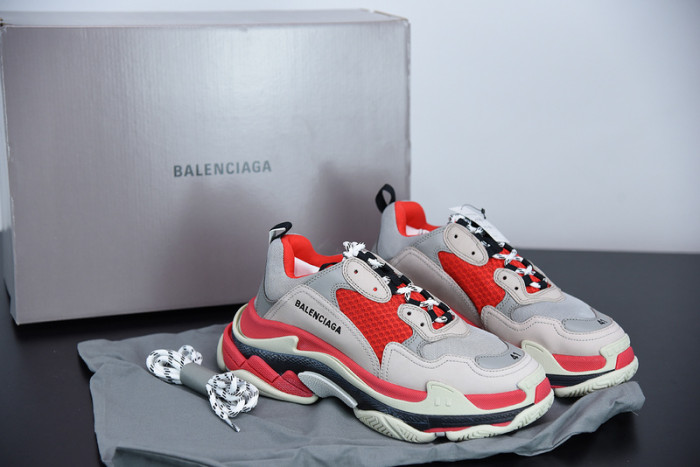 balcia triple s 536737 w09oh 6151