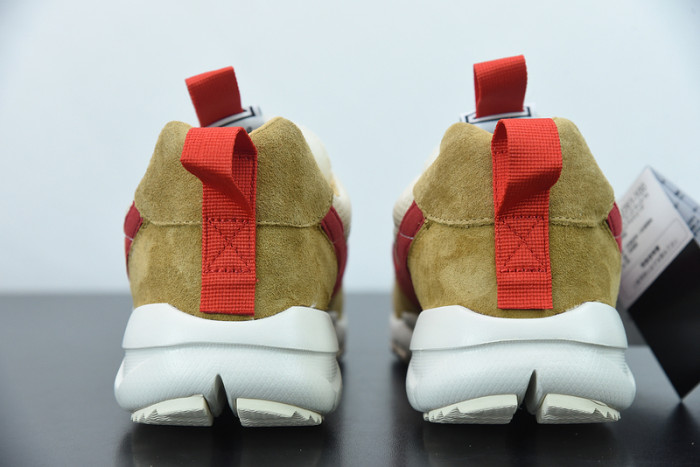 nike craft mars yard ts nasa aa2261-100