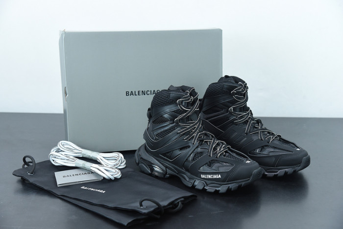 balcia track sneaker