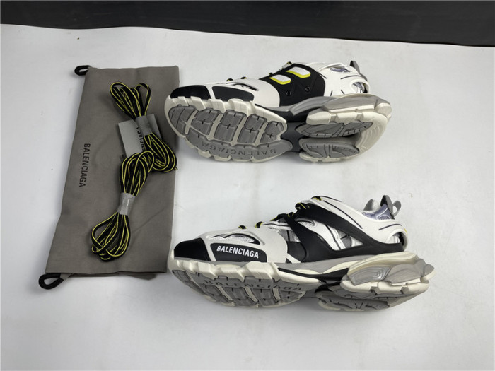 balcia track sneaker