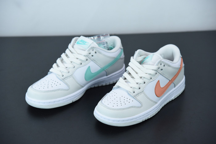 nike dunk low tropical twist cw1590-101
