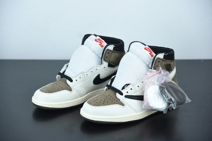 travis scott x air jordan 1 cd4487-101
