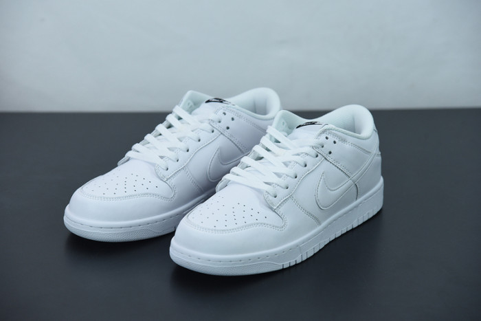 nike dunk low triple white dd1503-109