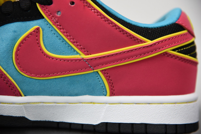nike dunk sb low ms. pacman 313170-461