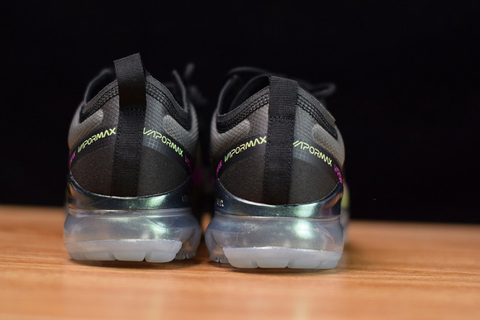 nike air vapormax 2019 premium black active fuchsia photo blue at6810-001
