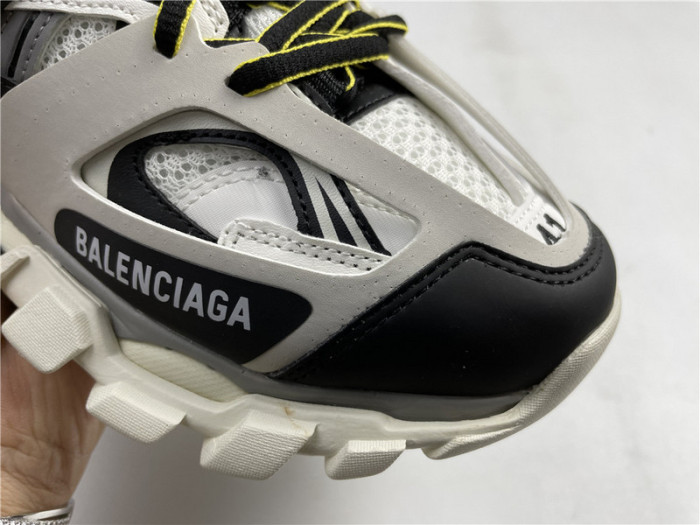 balcia track sneaker