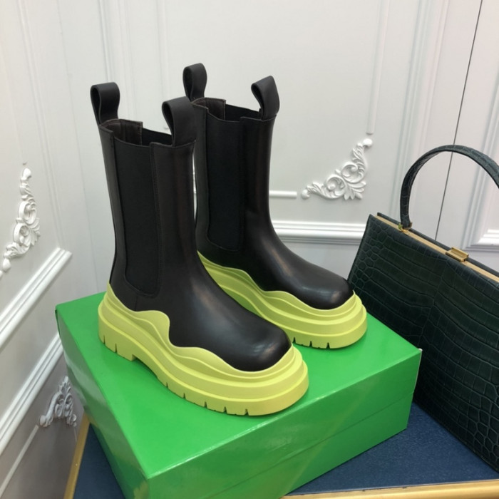 Bo*te*ga ve*ne*ta chelsea tire leather high boot