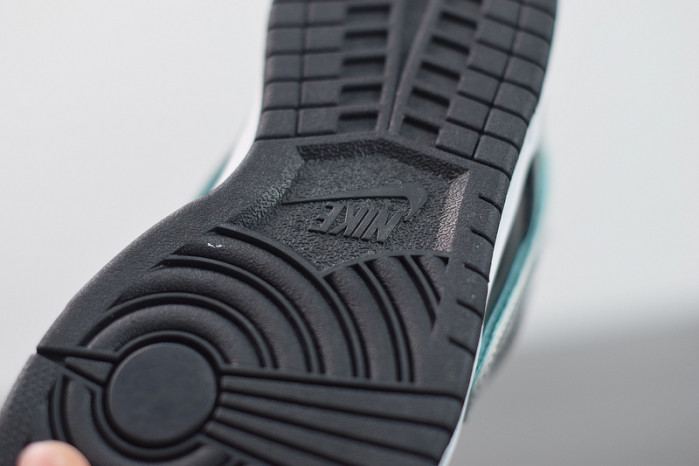 nike sb dunk low diamond S*pply co black diamond bv1310-001