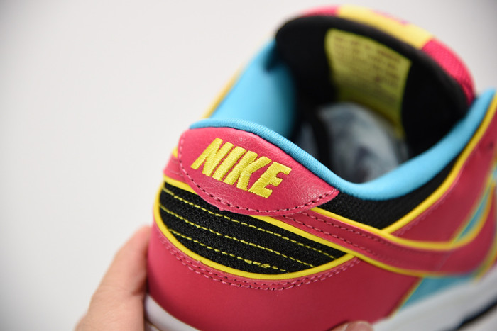 nike dunk sb low ms. pacman 313170-461