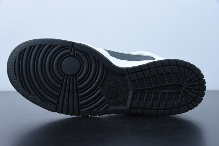 nike sb dunk high S*p*e by any means black dn3741-002