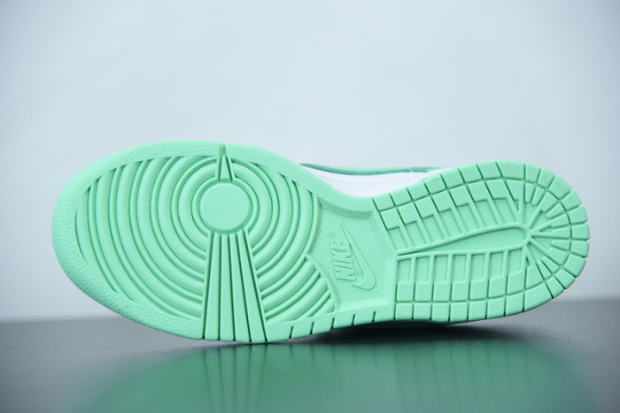 nike dunk low ＂green glow＂dd1503-105