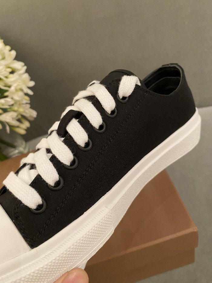 bubry sneakers