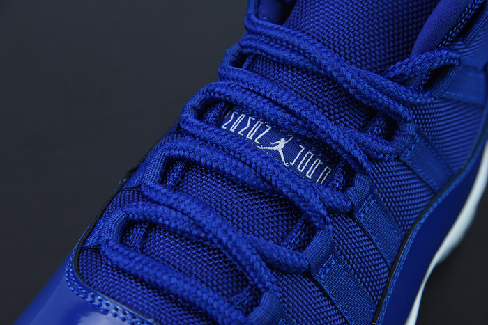 air jordan 11 midnight navy white at7802-115