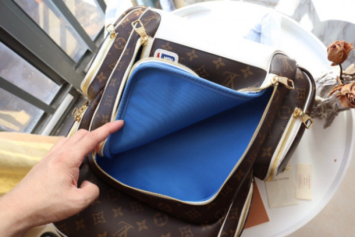 l**is V*t*n replica bags lvxnba backpack 32*17*45cm